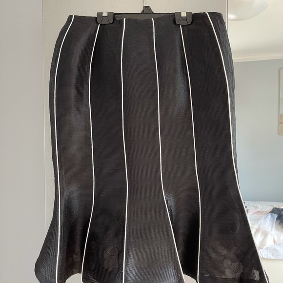 LAVANTINO Black & White Stripe 2pc Silk Suit Sz 10 - Picture 11 of 12